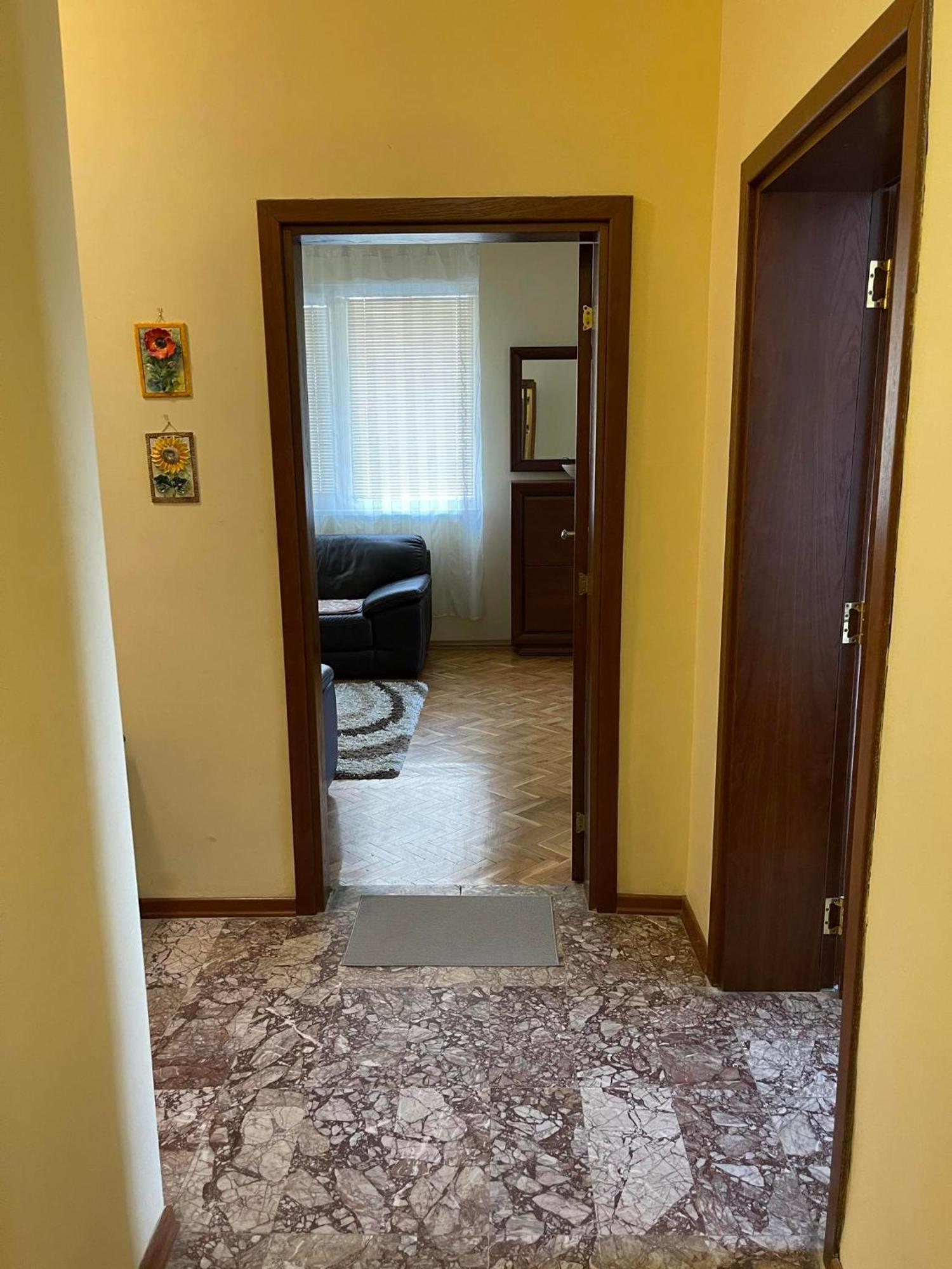 Sunny Cozy Flat In The Centre, Close To Beach, 4 Rooms, 105Sqm Варна Экстерьер фото