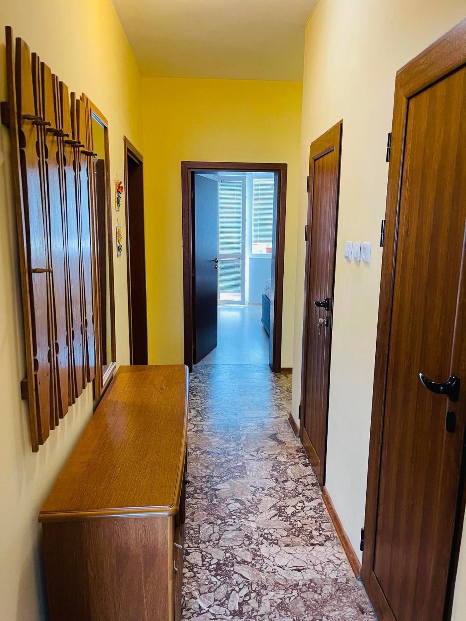 Sunny Cozy Flat In The Centre, Close To Beach, 4 Rooms, 105Sqm Варна Экстерьер фото